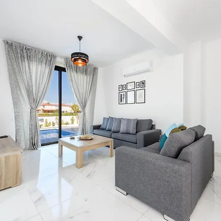 Villa Levanda #40 *